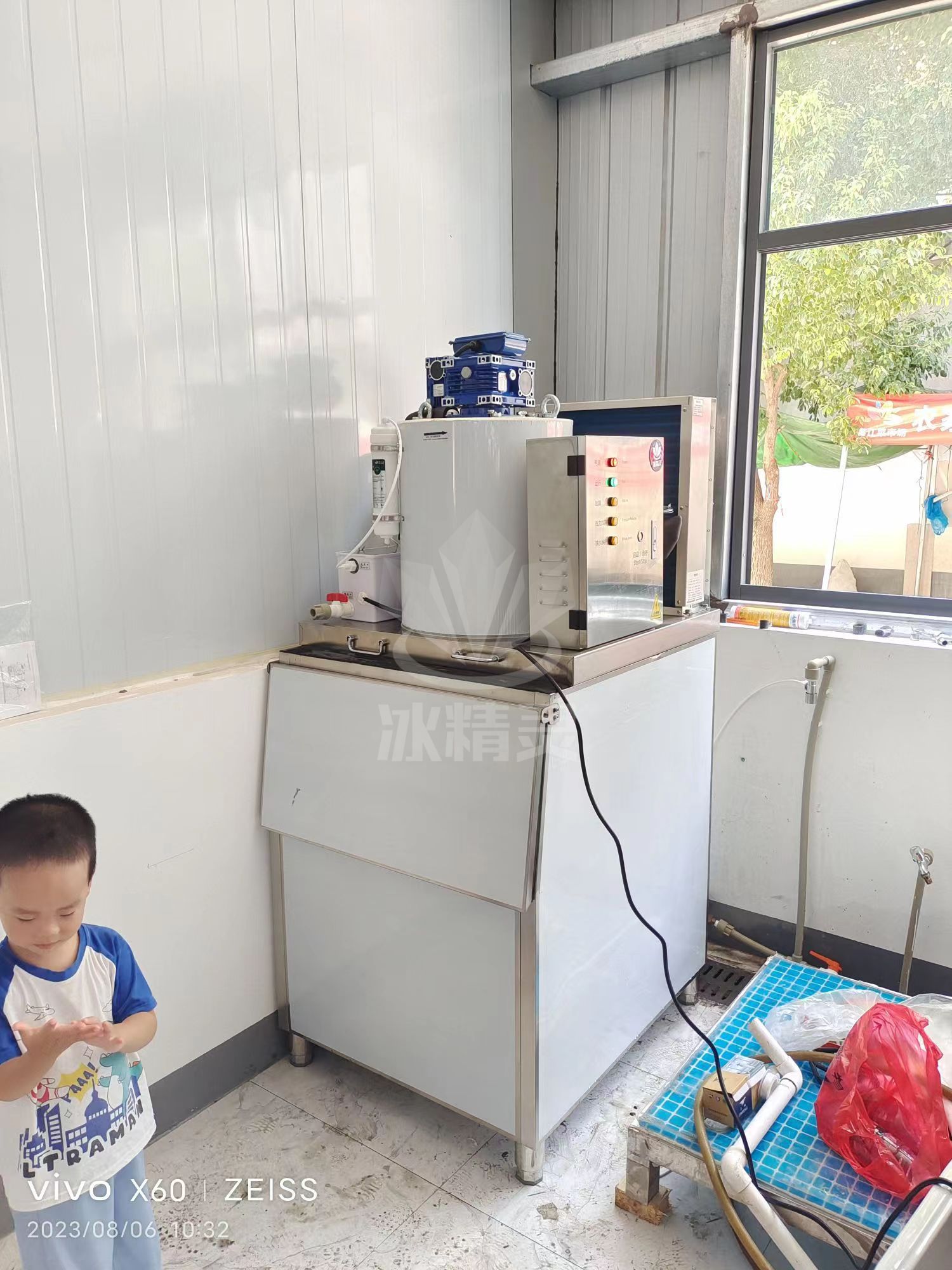 300公斤片冰已交付江西吉安市《富江農(nóng)貿(mào)市場》